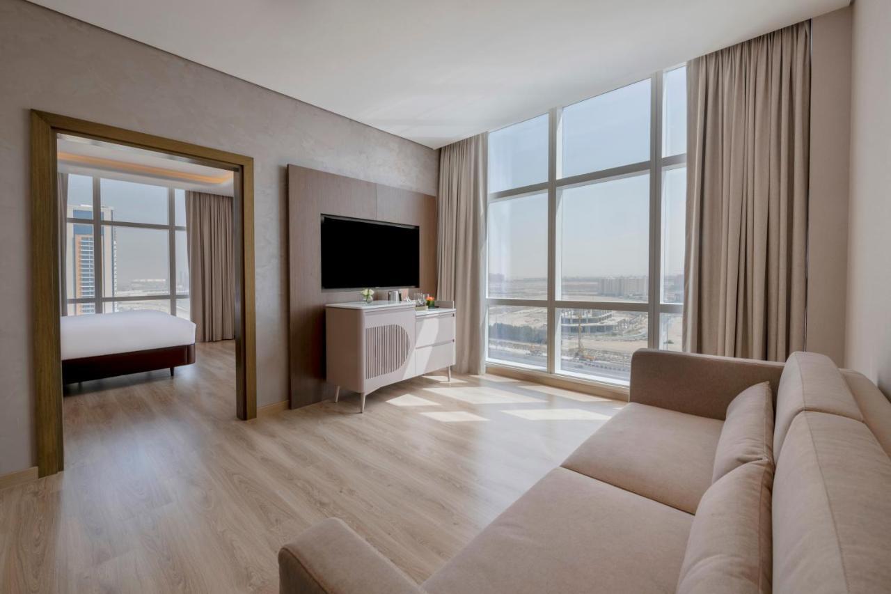 Movenpick Jumeirah Village Triangle Дубай Екстер'єр фото Suite