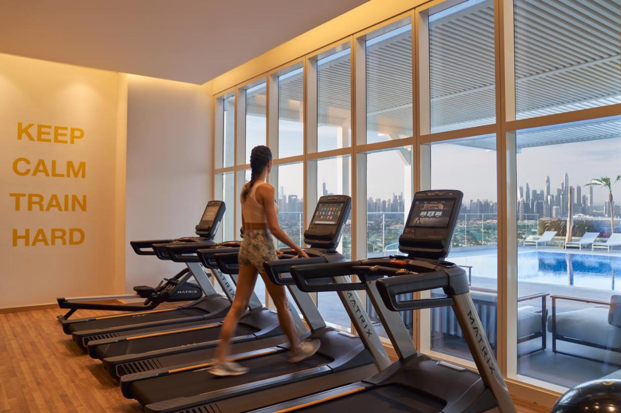 Movenpick Jumeirah Village Triangle Дубай Екстер'єр фото The gym at the hotel
